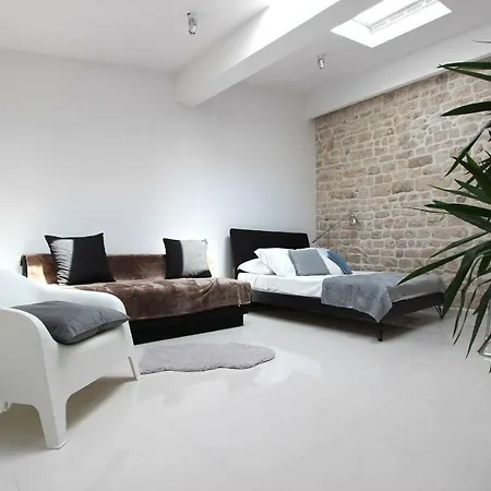 4k Centre Apartment